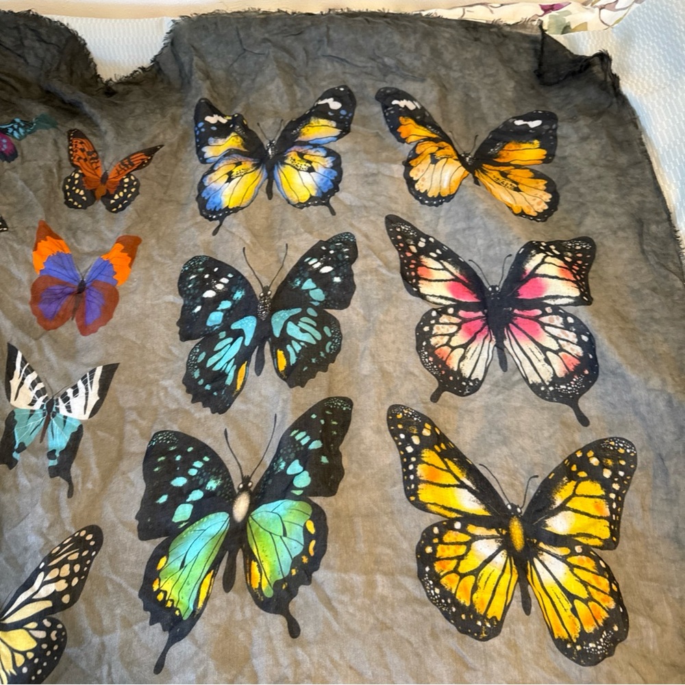 813 Ottotredici Womens Scarf Shawl Wrap Butterflies Modal Silk 58"x53" ltaly Fun